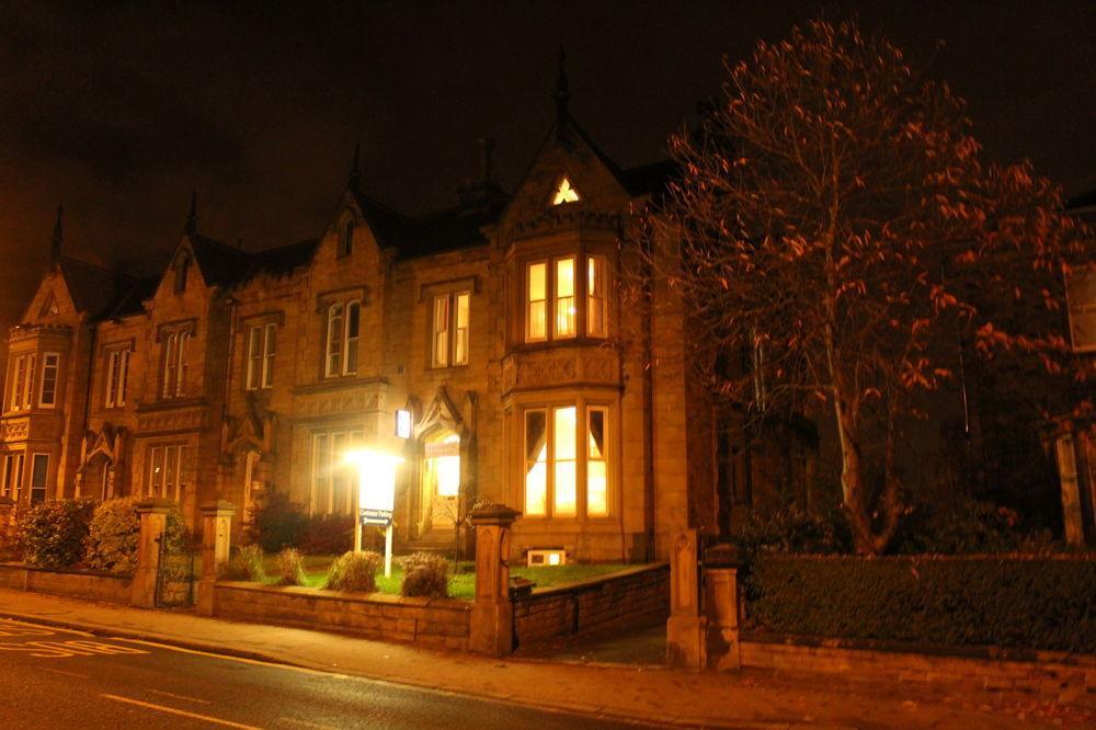 Edgerton Hotel Huddersfield Extérieur photo