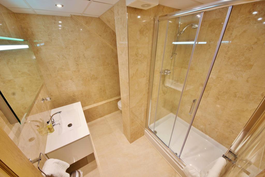 Edgerton Hotel Huddersfield Extérieur photo
