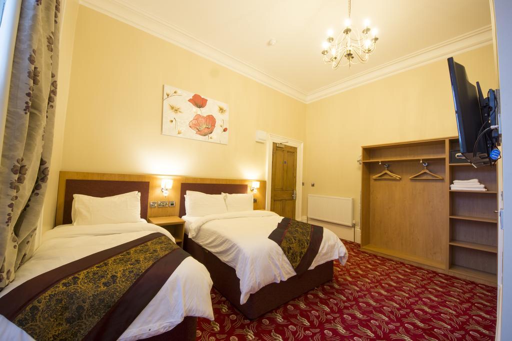Edgerton Hotel Huddersfield Extérieur photo