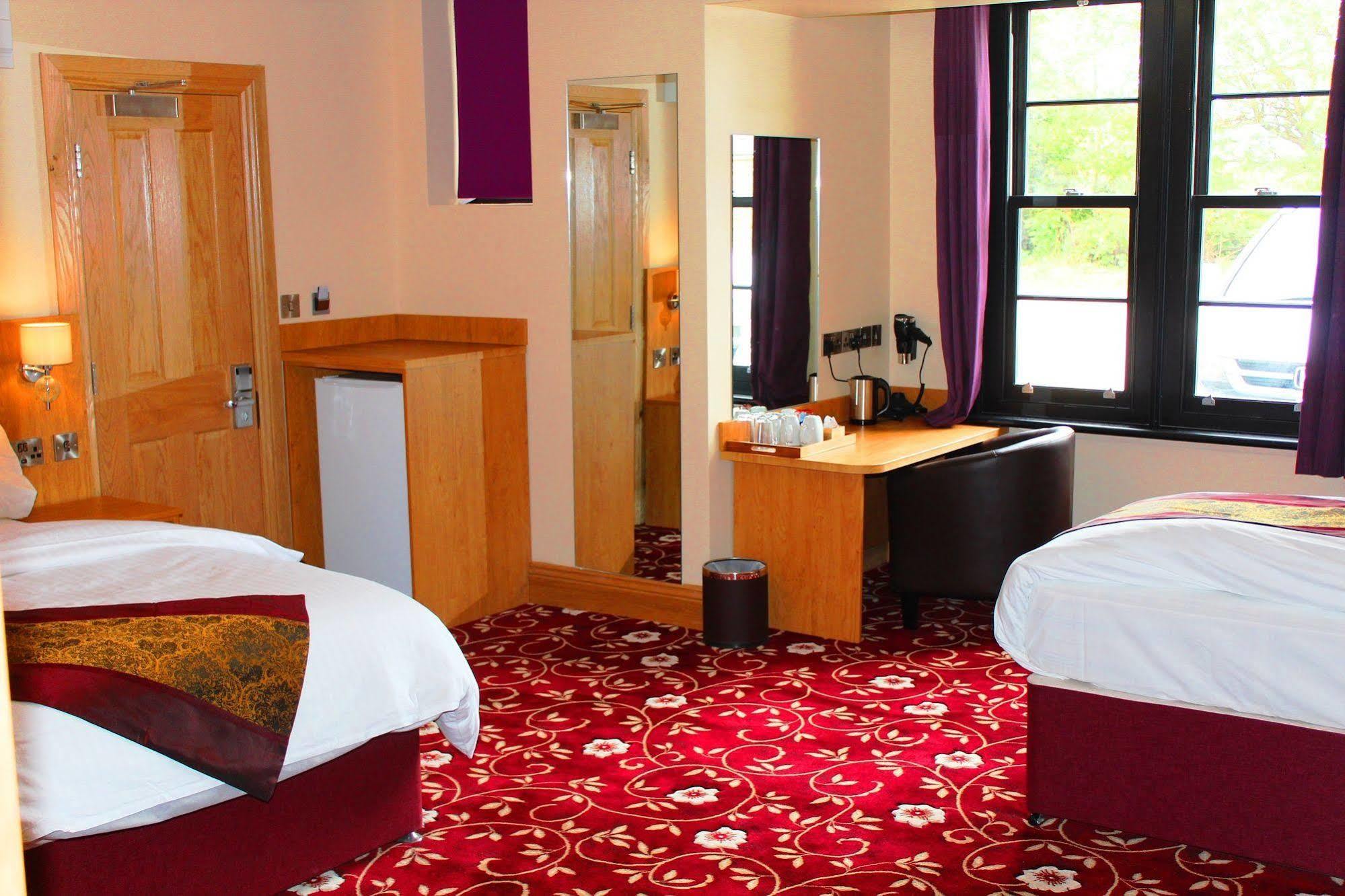 Edgerton Hotel Huddersfield Extérieur photo