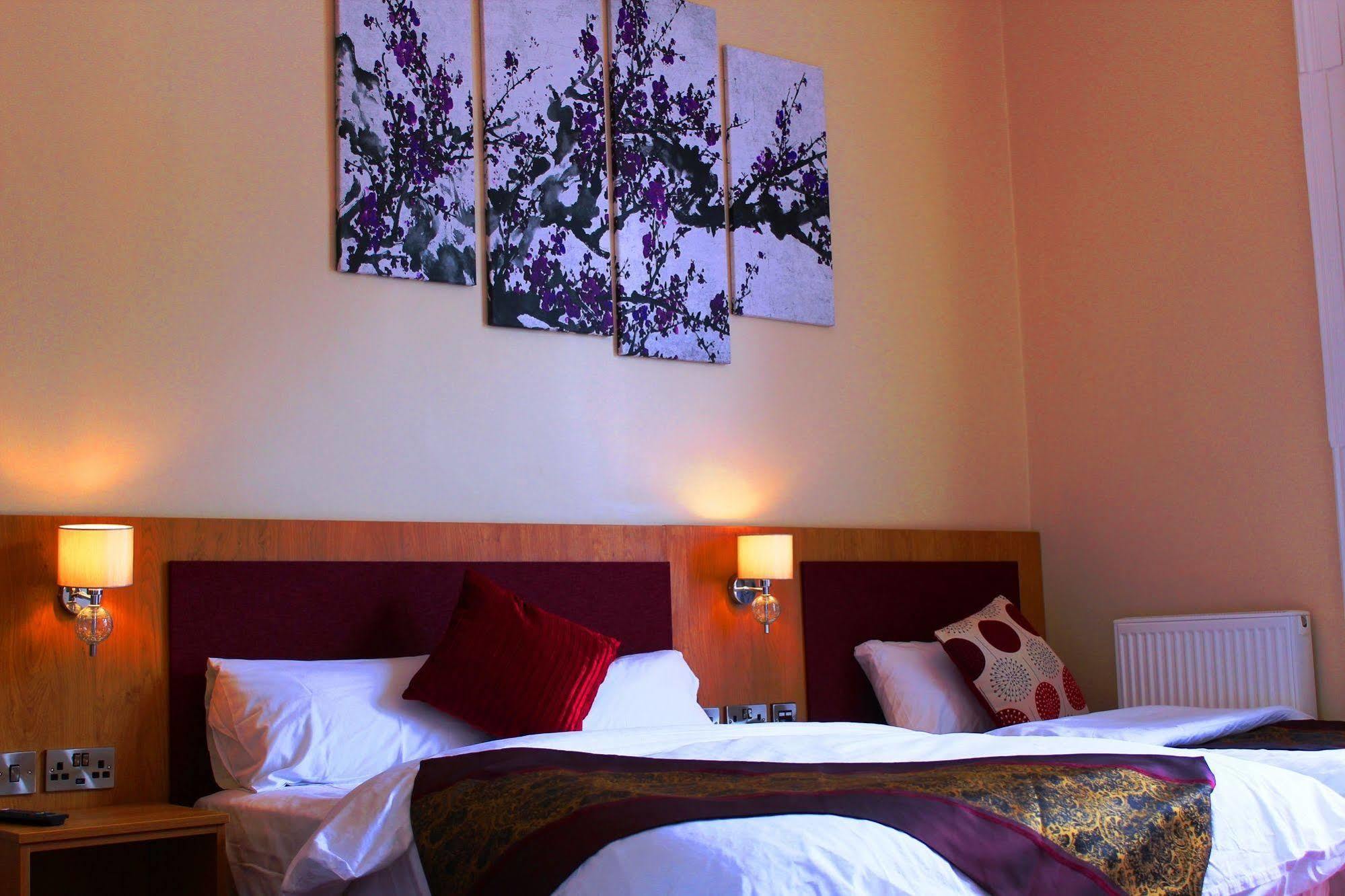Edgerton Hotel Huddersfield Extérieur photo