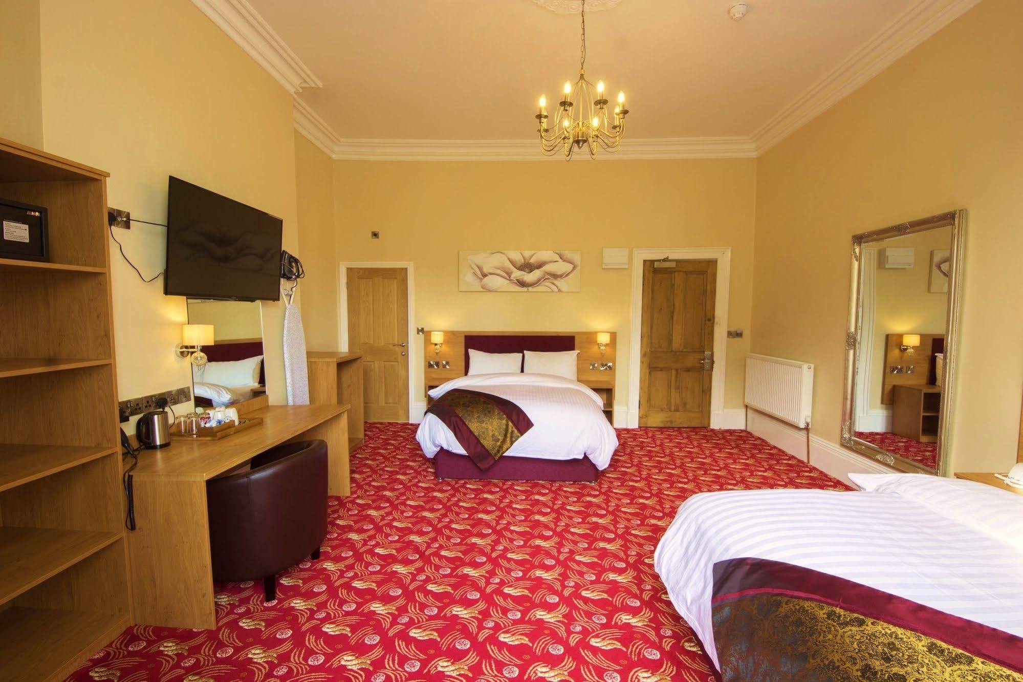 Edgerton Hotel Huddersfield Extérieur photo