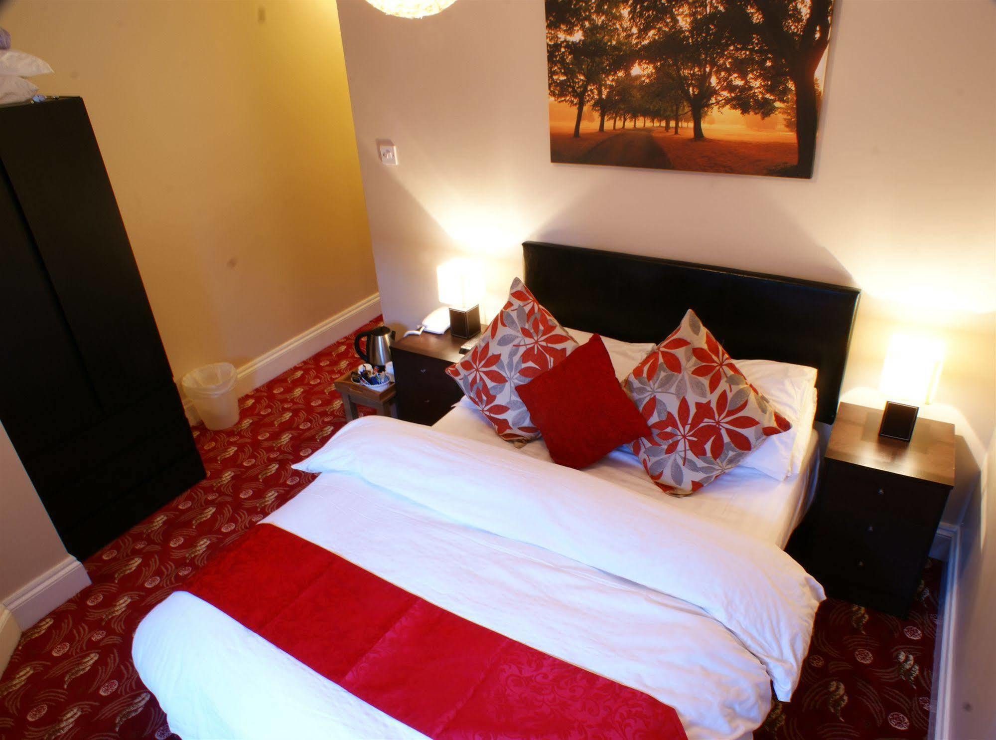 Edgerton Hotel Huddersfield Extérieur photo